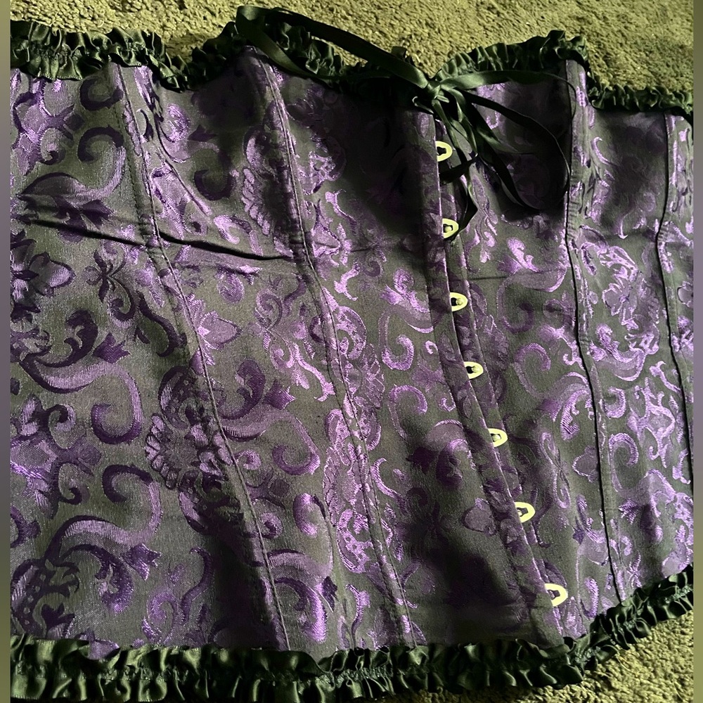 Purple and Black corset! Size 5X.